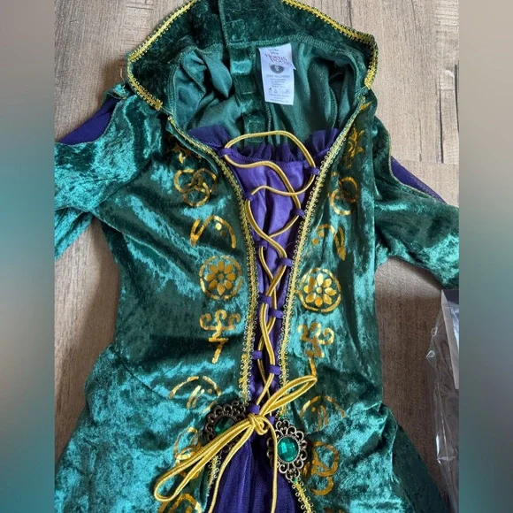 Hocus Pocus Winnifred  child costume size medium 10/12. Disney’s Hocus Pocus. - Picture 3 of 6